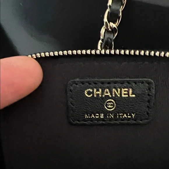 Chanel Black Quilted Phone Holder with Gold Chain - Picture 9 of 10